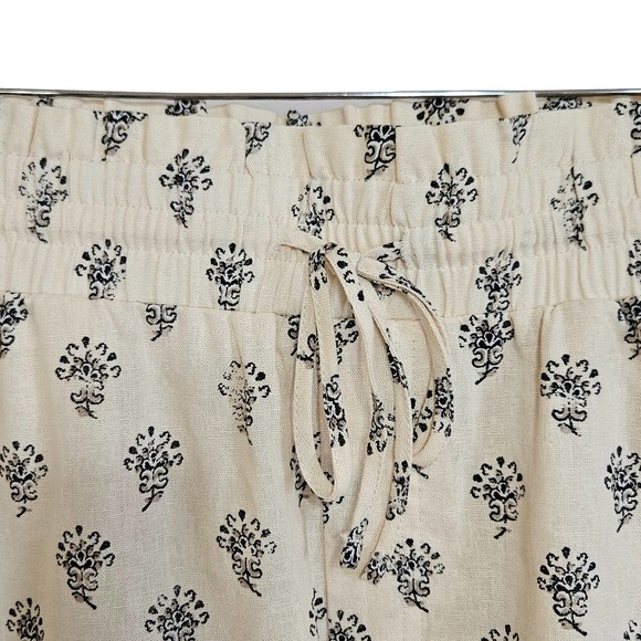 A New Day High-Rise Pull-On Shorts Womens Size L Creme New - Picture 4 of 7